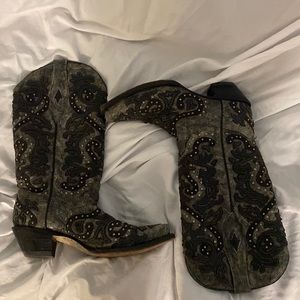 Size 7 black dress Corral boots.
